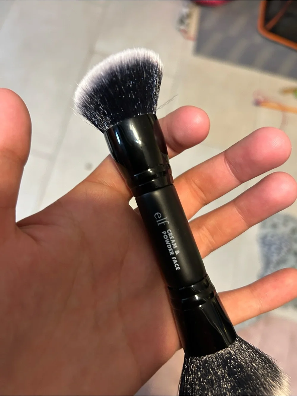 Dual-Ended Powder & Bronzer Brush — Black